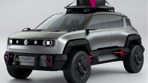 Очакванията са високи със завръщането на сцената на автомобил, роден през 1961 г.  Автомобилното изложение в Париж през 2024 г. бележи дебюта на новото  електрическо Renault 4, обявено през 2022 г. през концепцията Renault 4Ever Trophy. То споделя същата платформа  с новото Renault 5 и е направено с цел да достигне псиологическата граница от 20 000 евро.